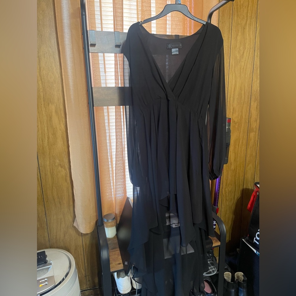 Size XL Kardashian Kollection black dress